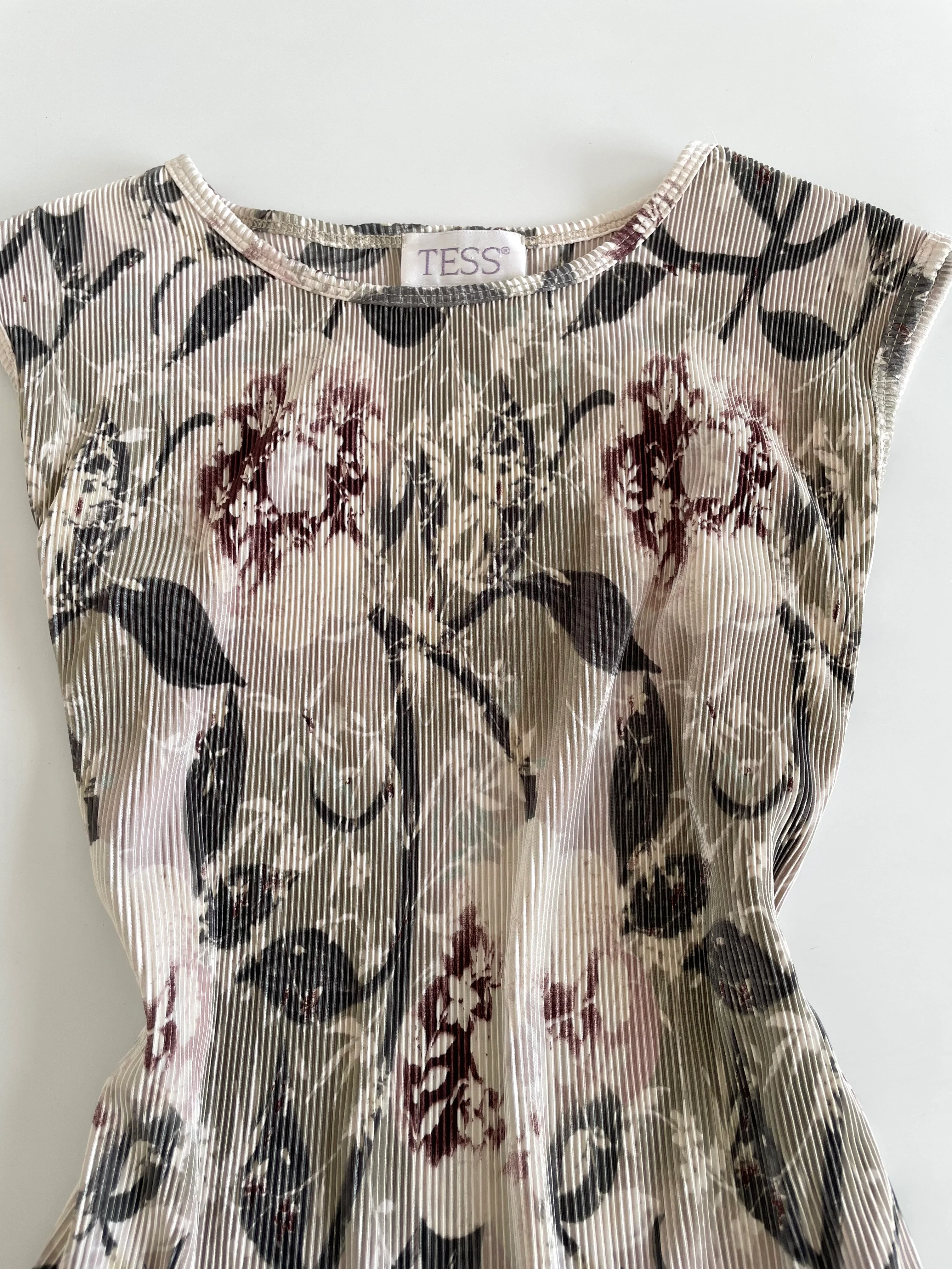 Tess Top-Bust 40 to 42 - Image 3