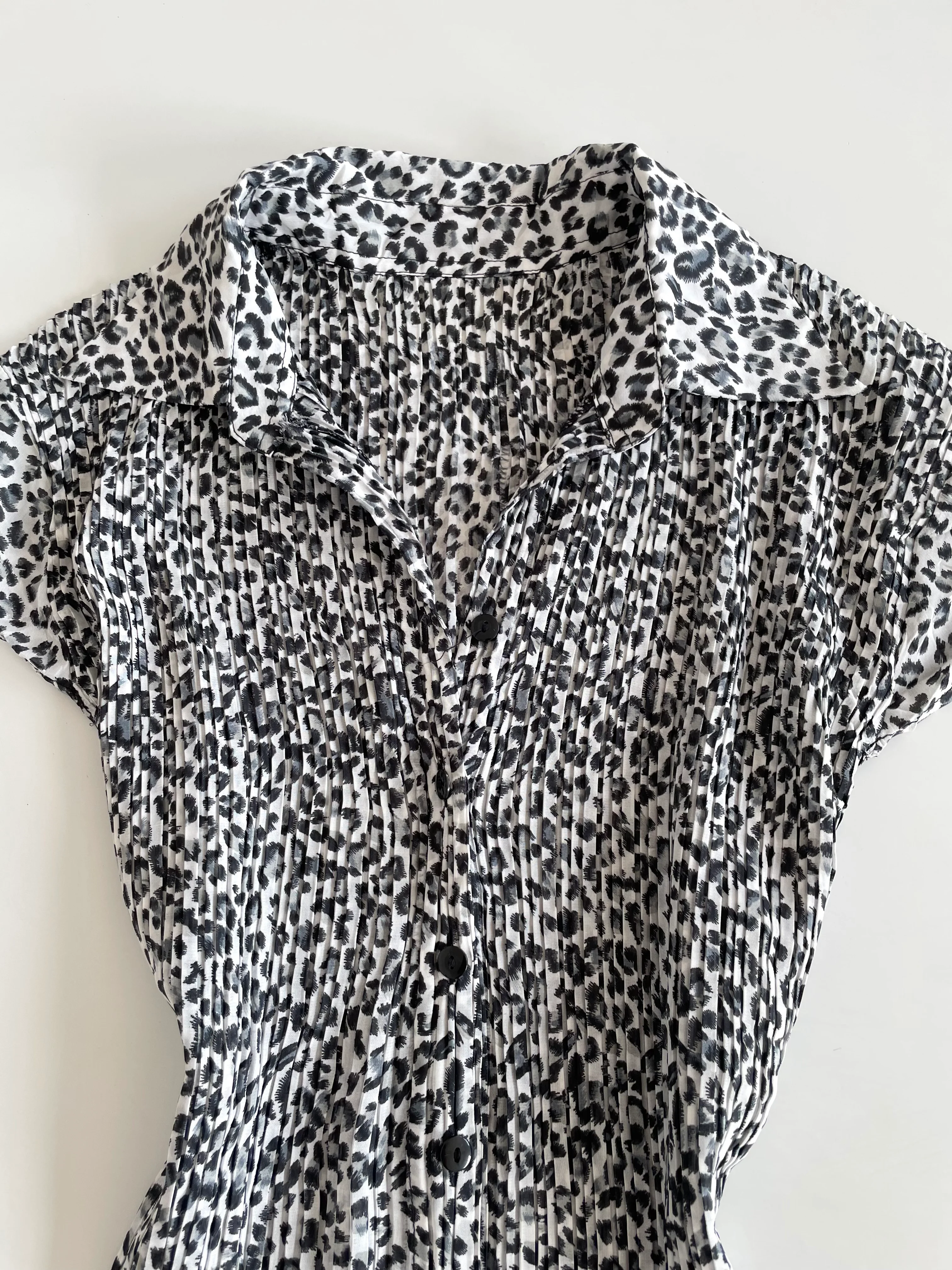 Vintage Pleated Top-Bust 38 to 42 - Image 2