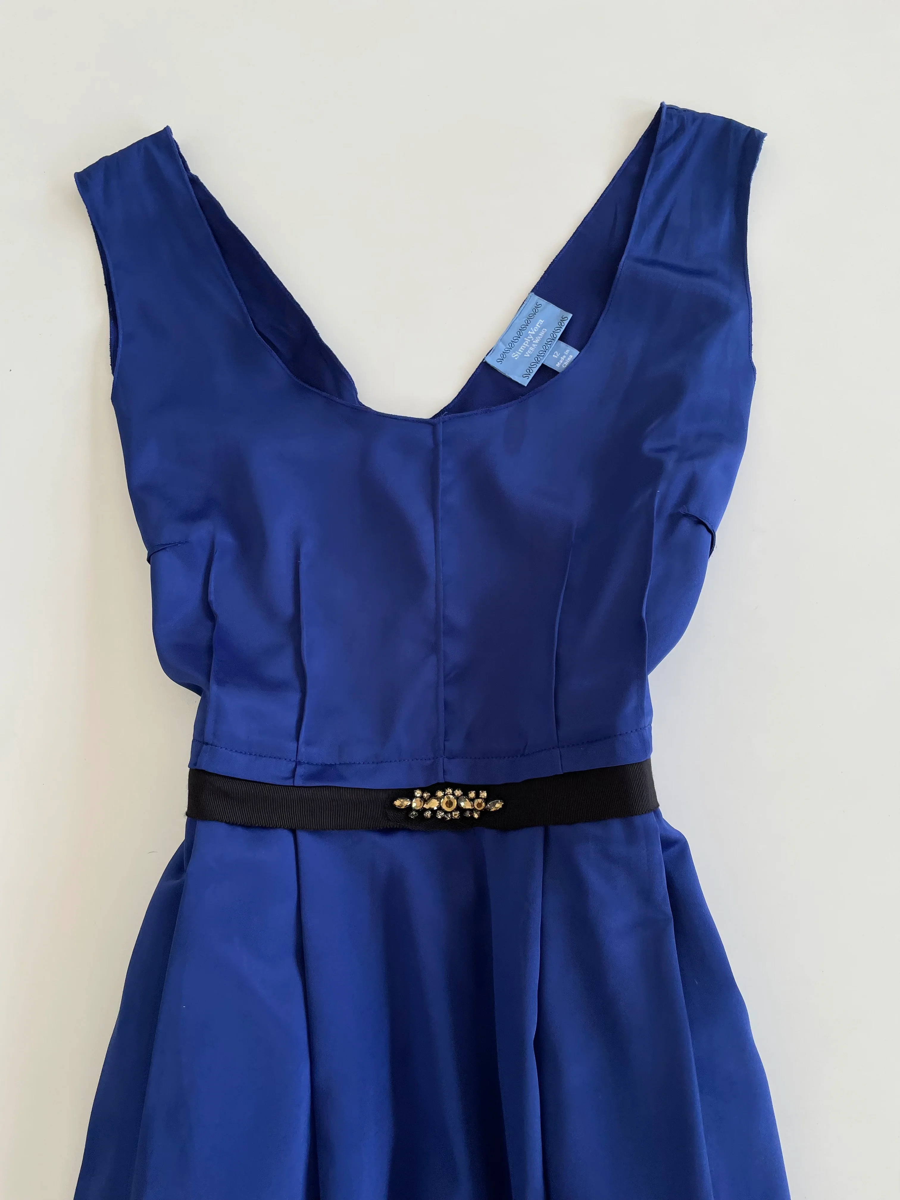 Vera Wang Dress-Bust 40 - Image 2