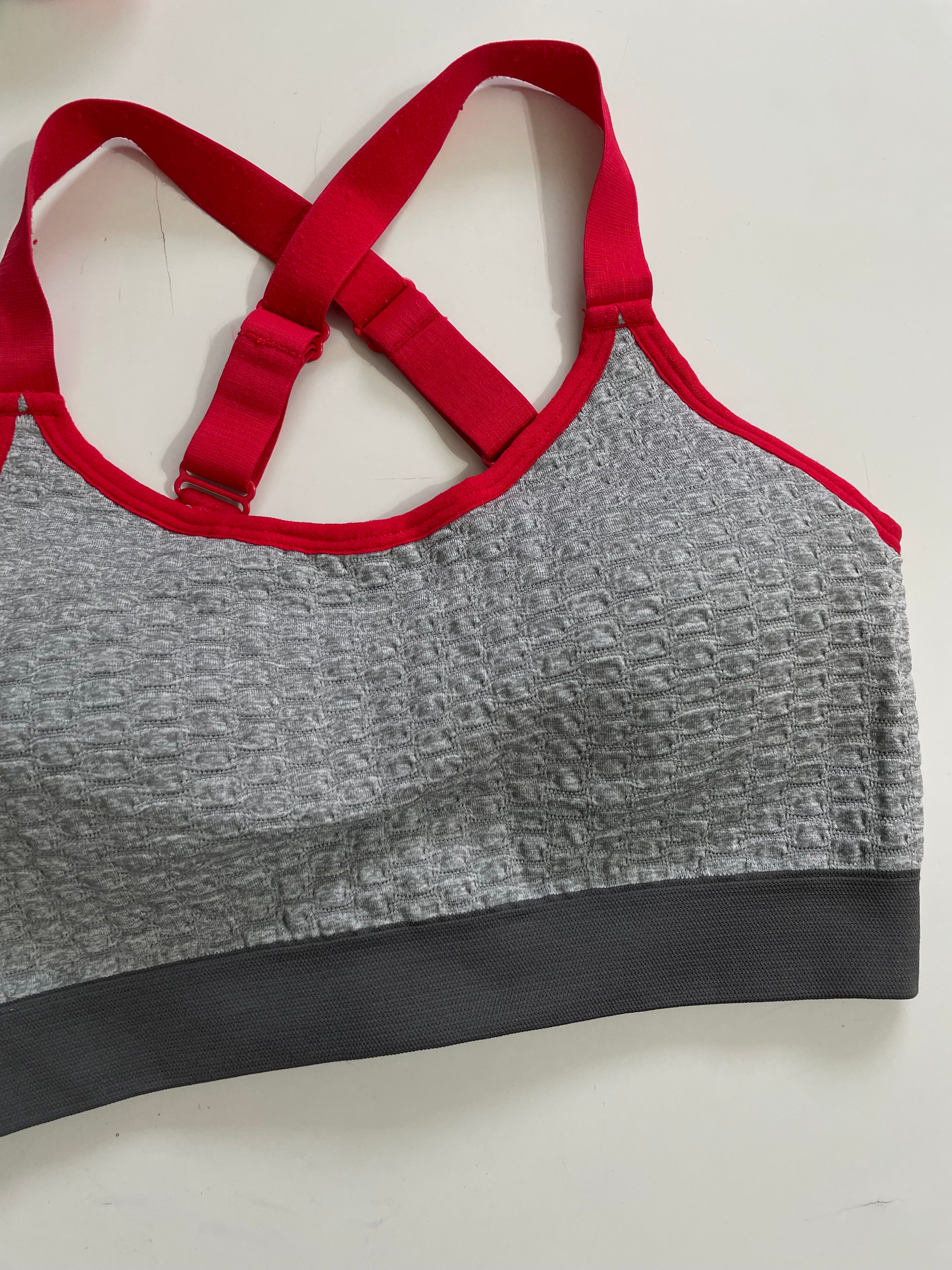 Sports Bra-Bust 28 to 30 - Image 2