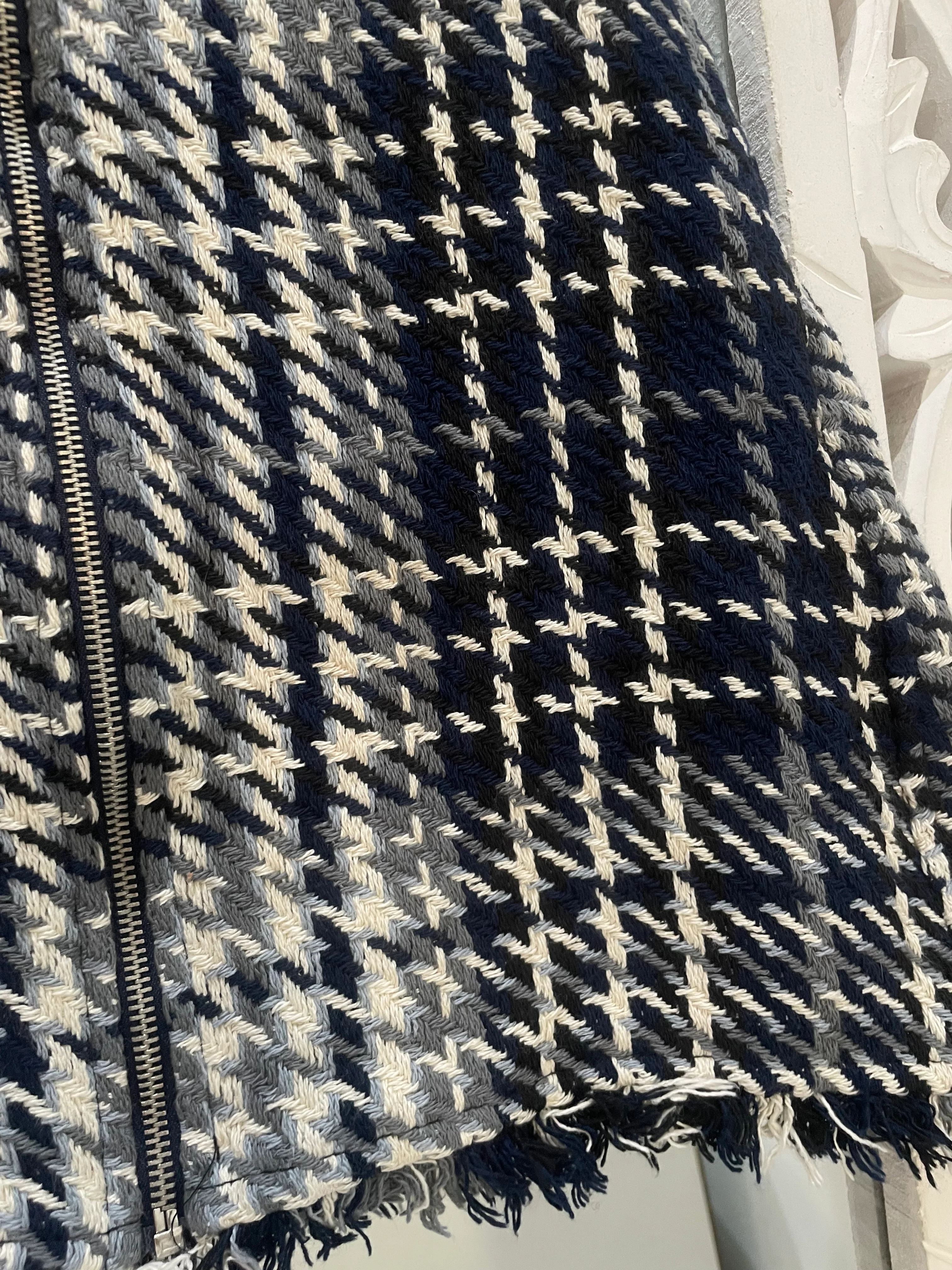 Zara Tweed Skirt-Waist 26 - Image 3