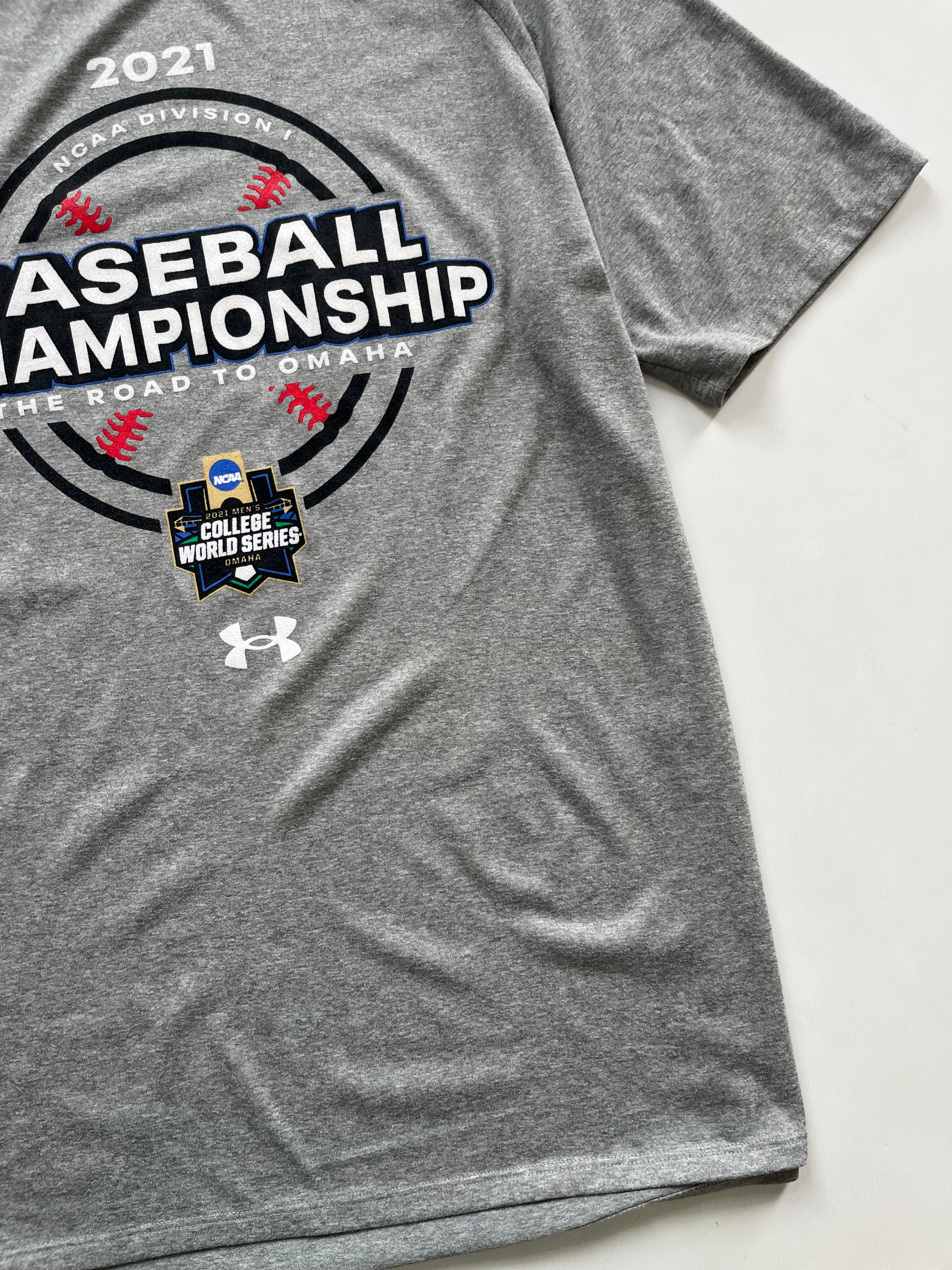 Under Armour Dri Fit T-Shirt-Chest 42 - Image 3