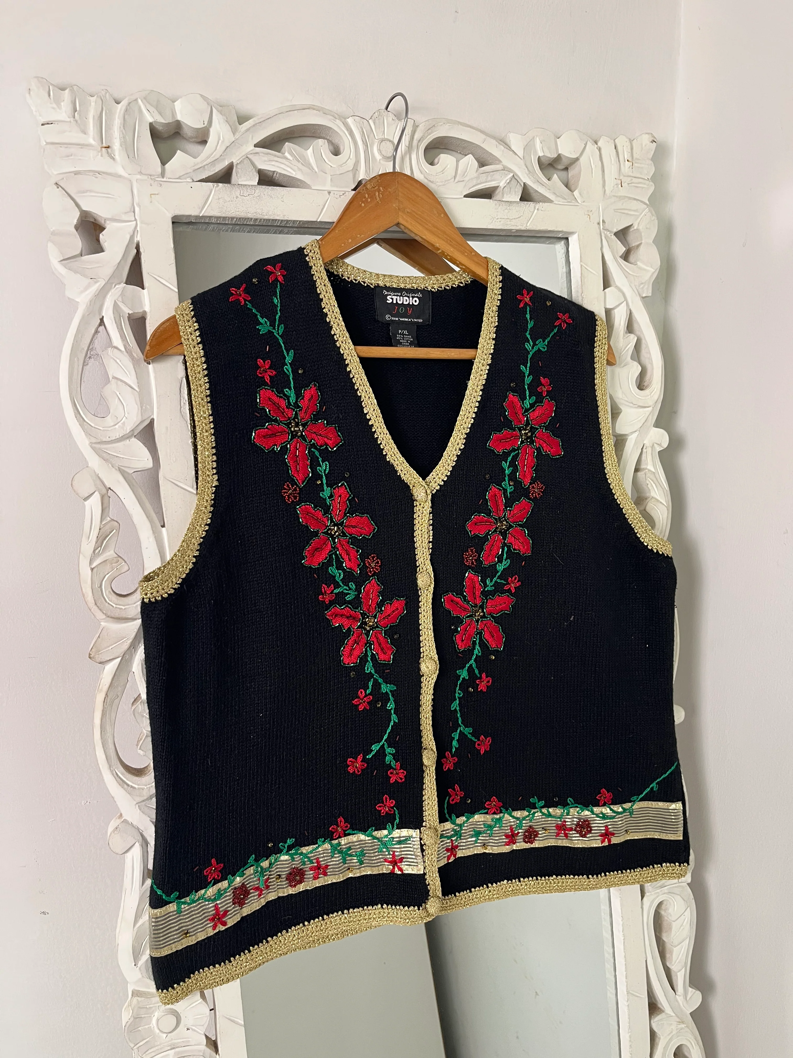 Vintage Embroidered Sweater Vest-Bust 42