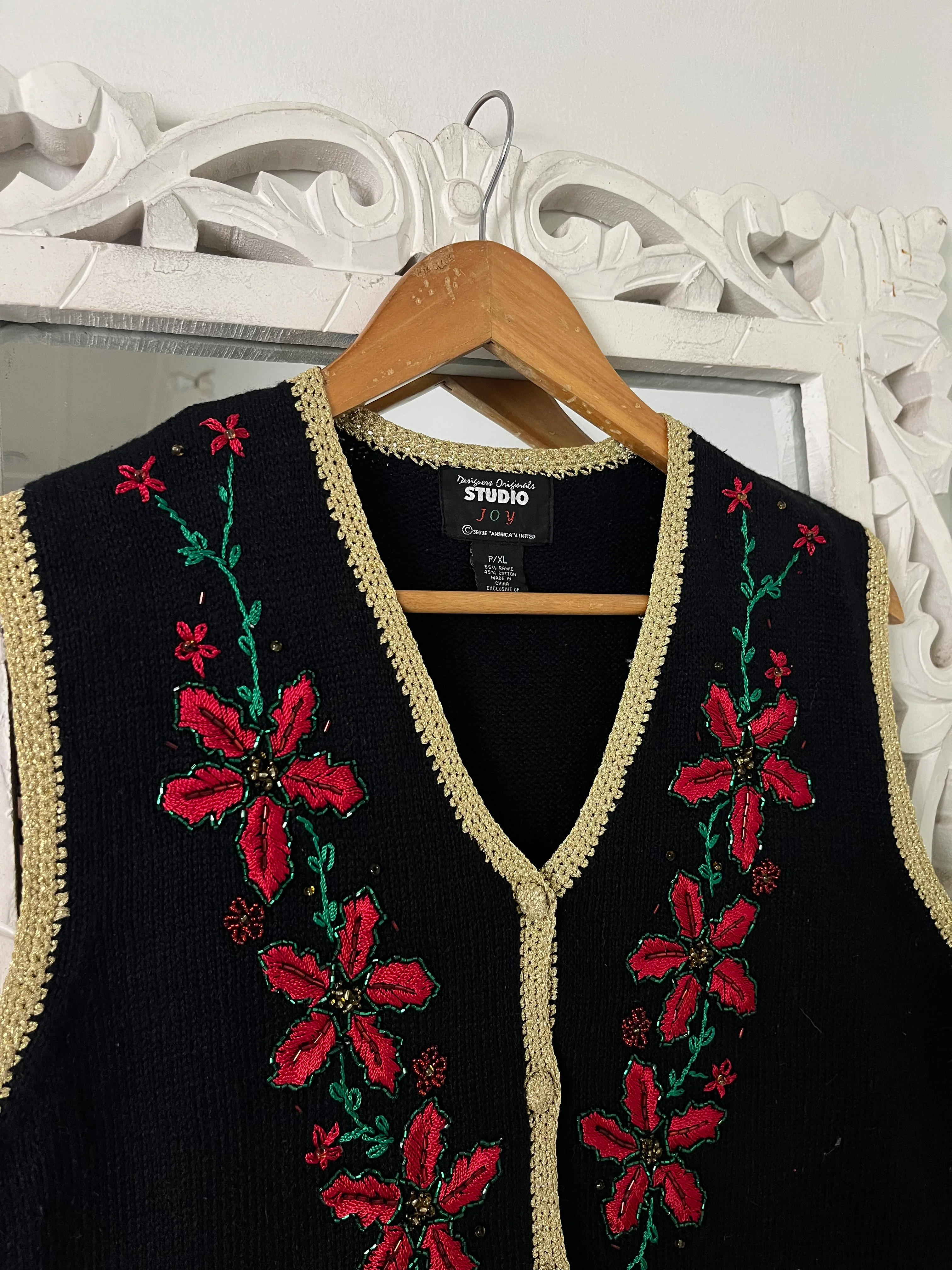 Vintage Embroidered Sweater Vest-Bust 42 - Image 2