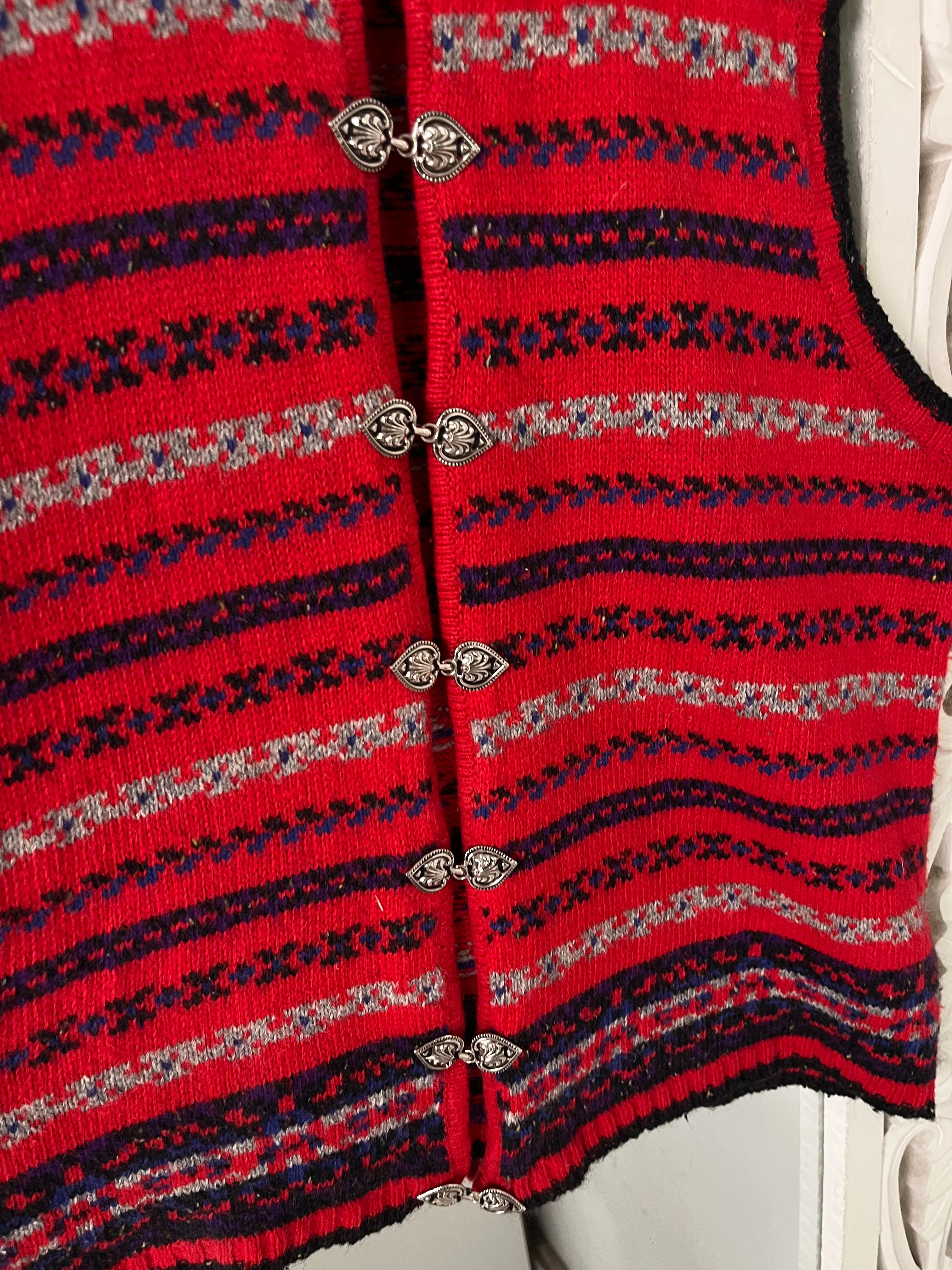 Vintage Embroidered Sweater Vest-Bust 38 - Image 3