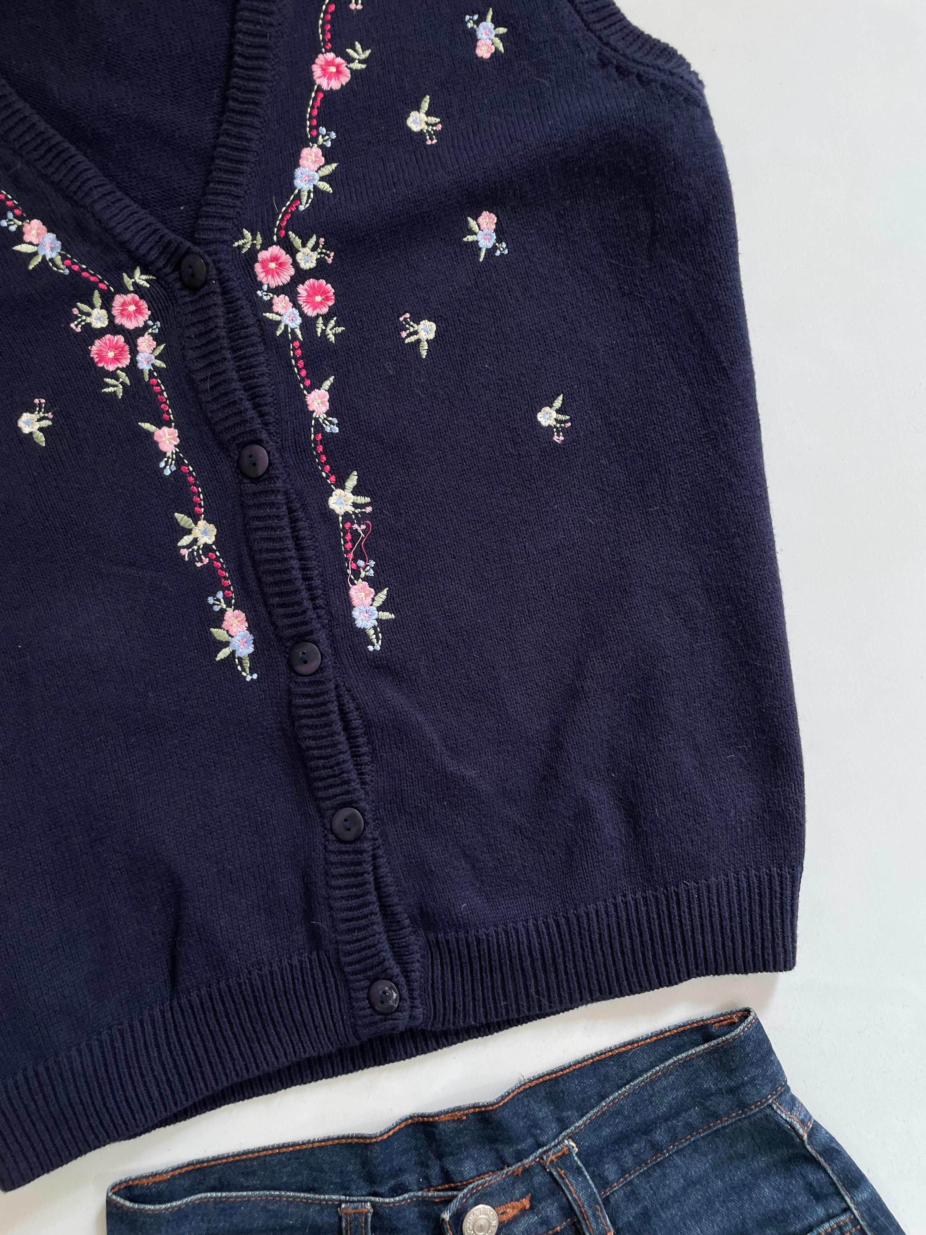 Tabi Vintage Embroidered Sweater Vest-Bust 46 - Image 3