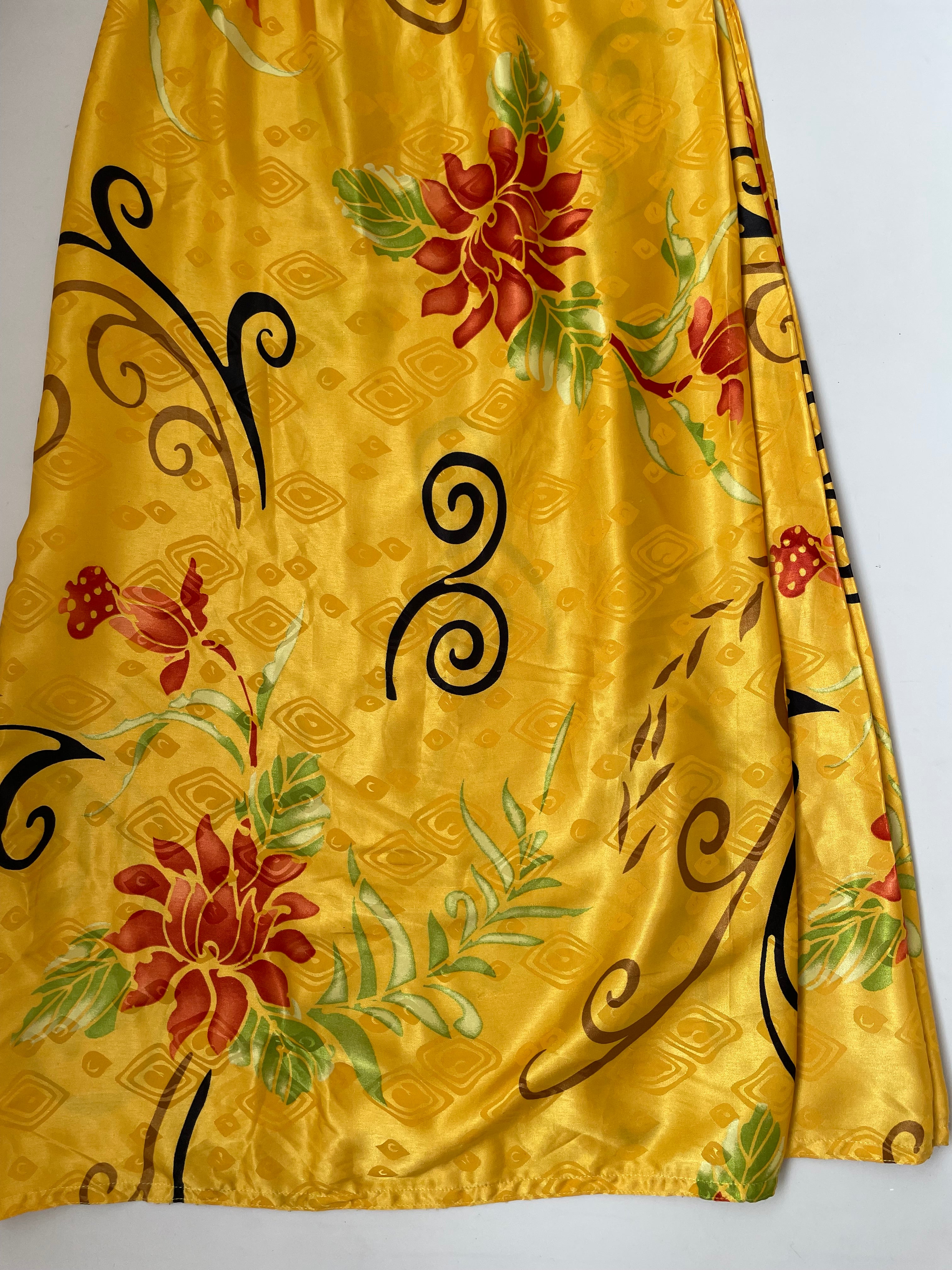 Vintage Long Skirt-Waist 24 to 28 - Image 3