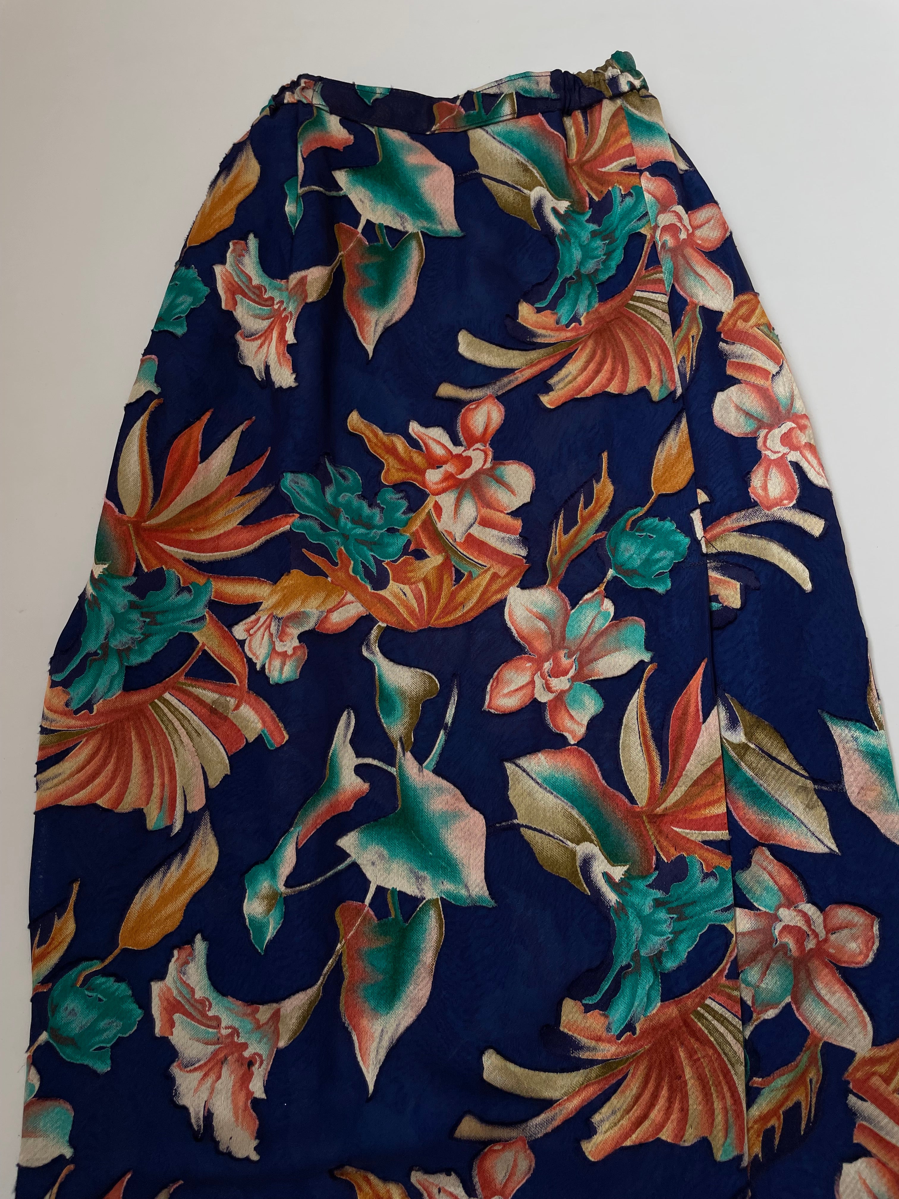 Vintage Long Skirt-Waist 24 to 26 - Image 2