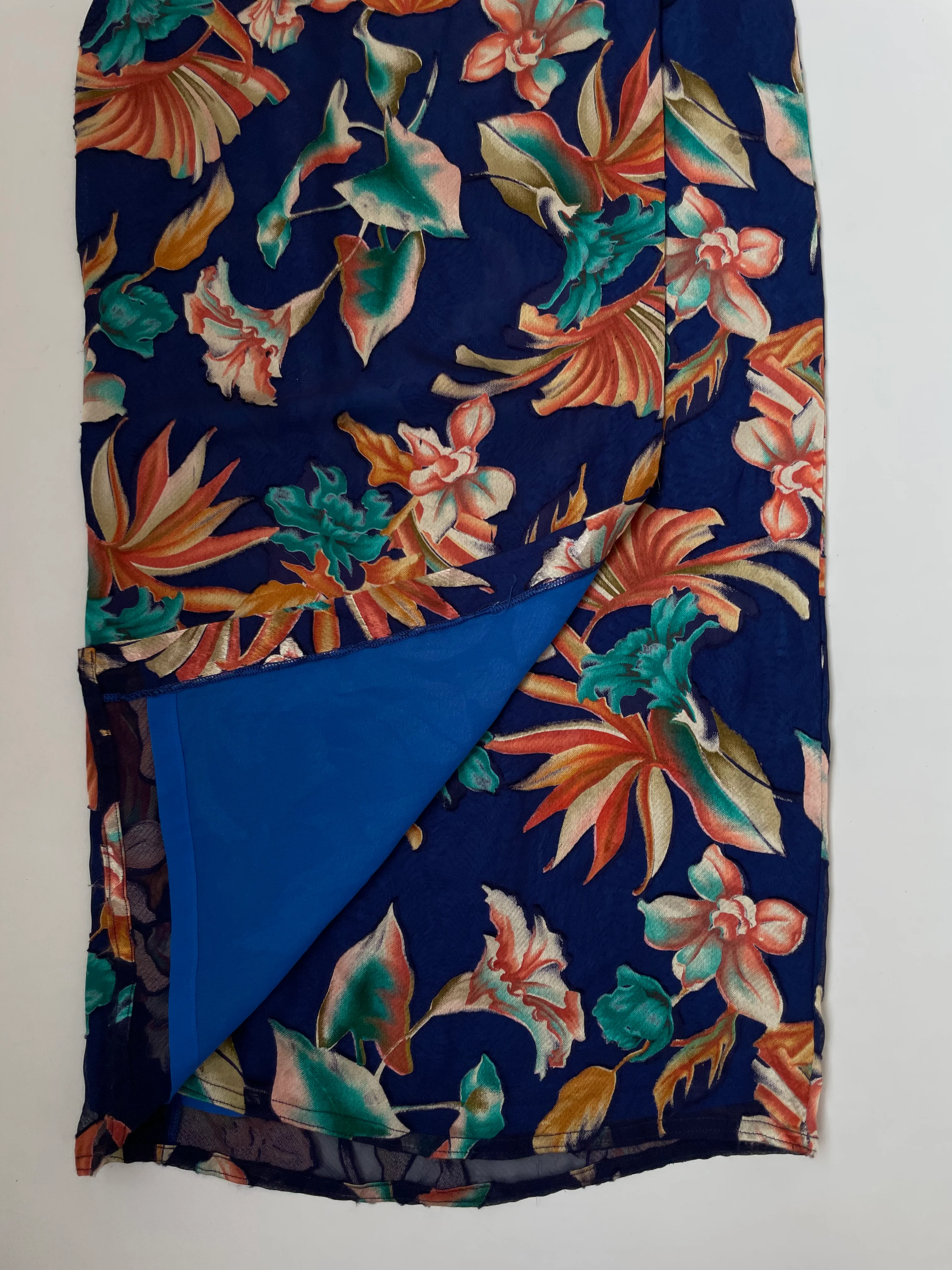 Vintage Long Skirt-Waist 24 to 26 - Image 3
