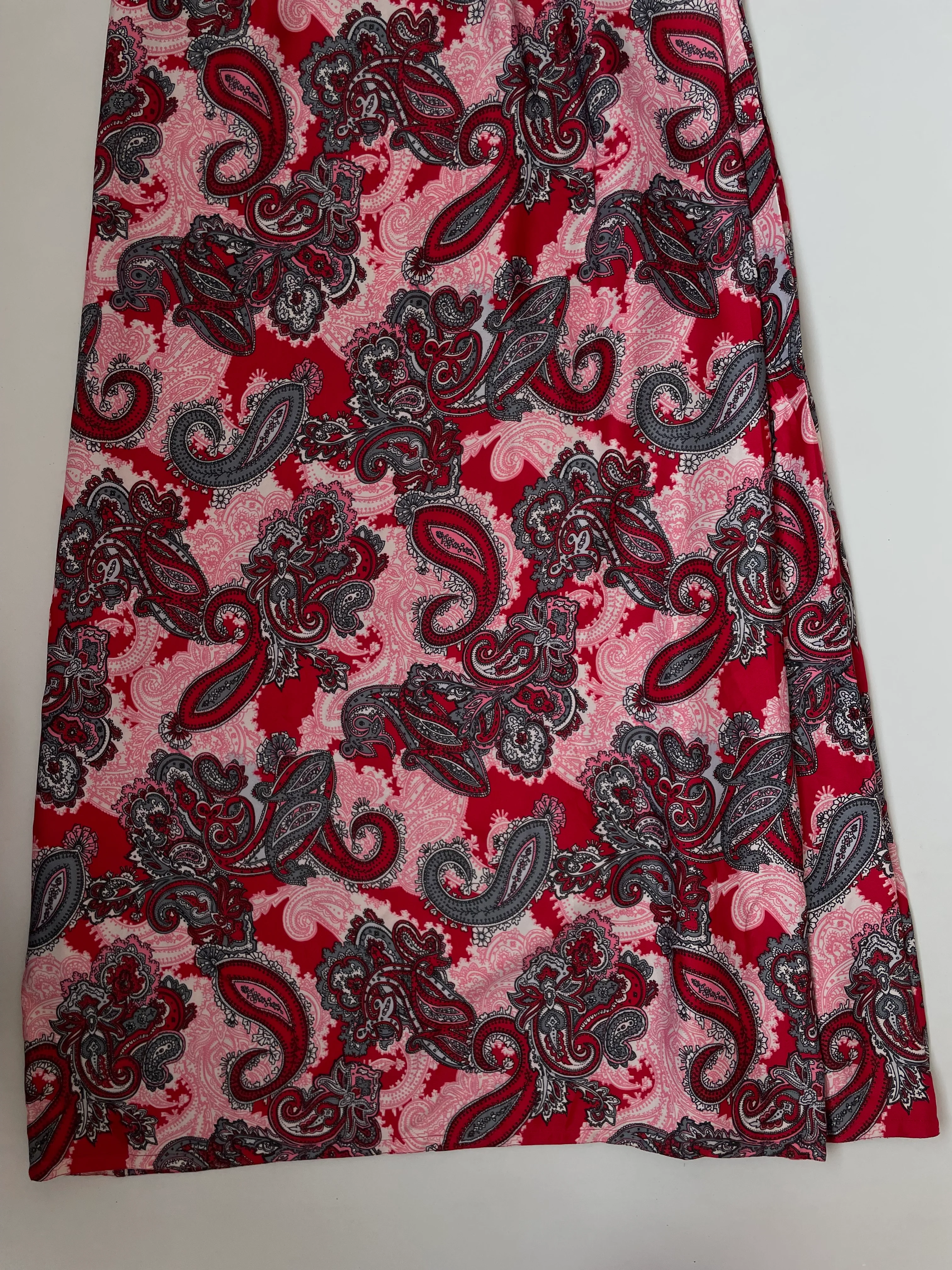 Vintage Long Skirt-Waist 26 to 32 - Image 3