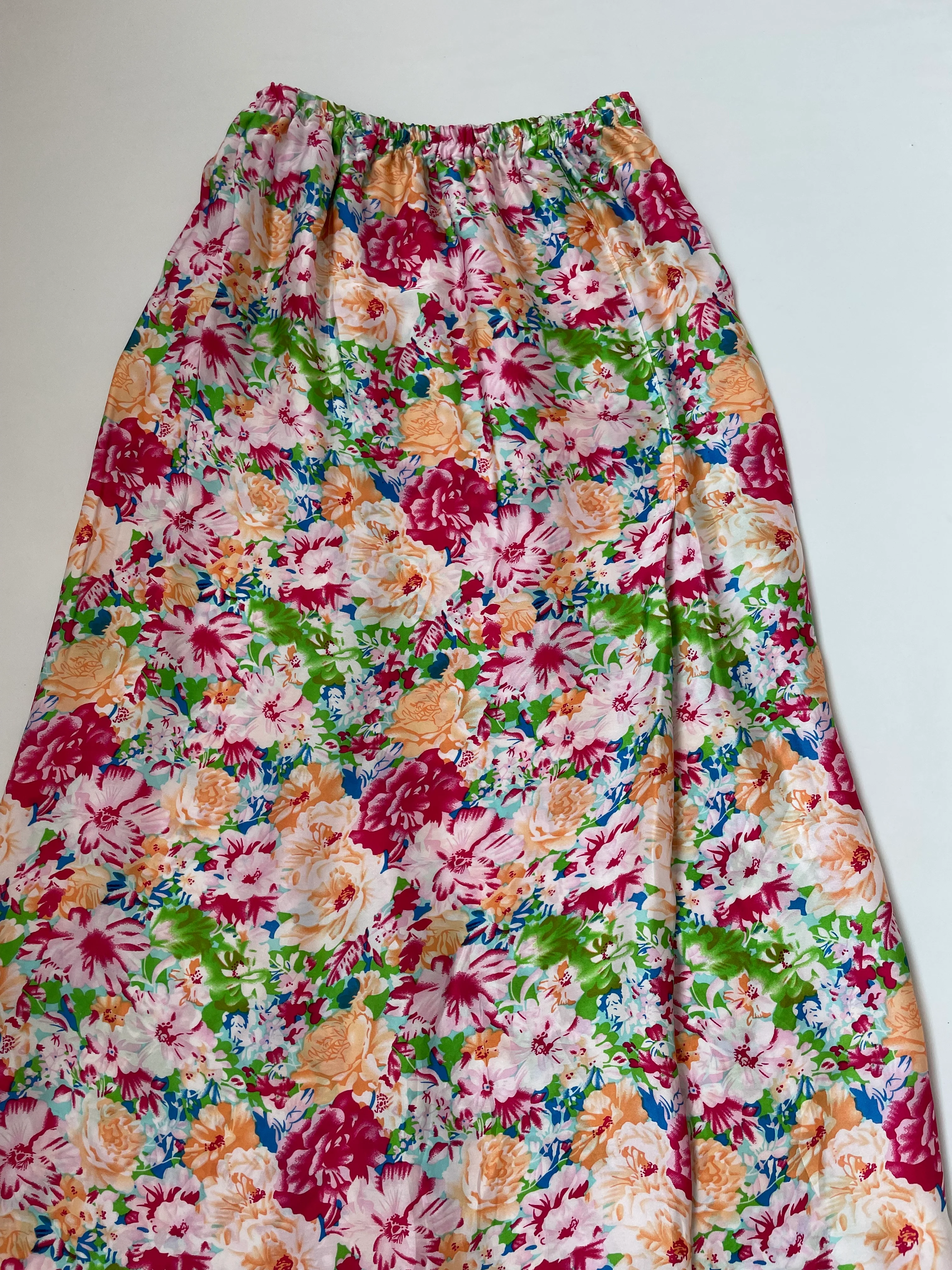 Vintage Long Skirt-Waist 24 to 28 - Image 2