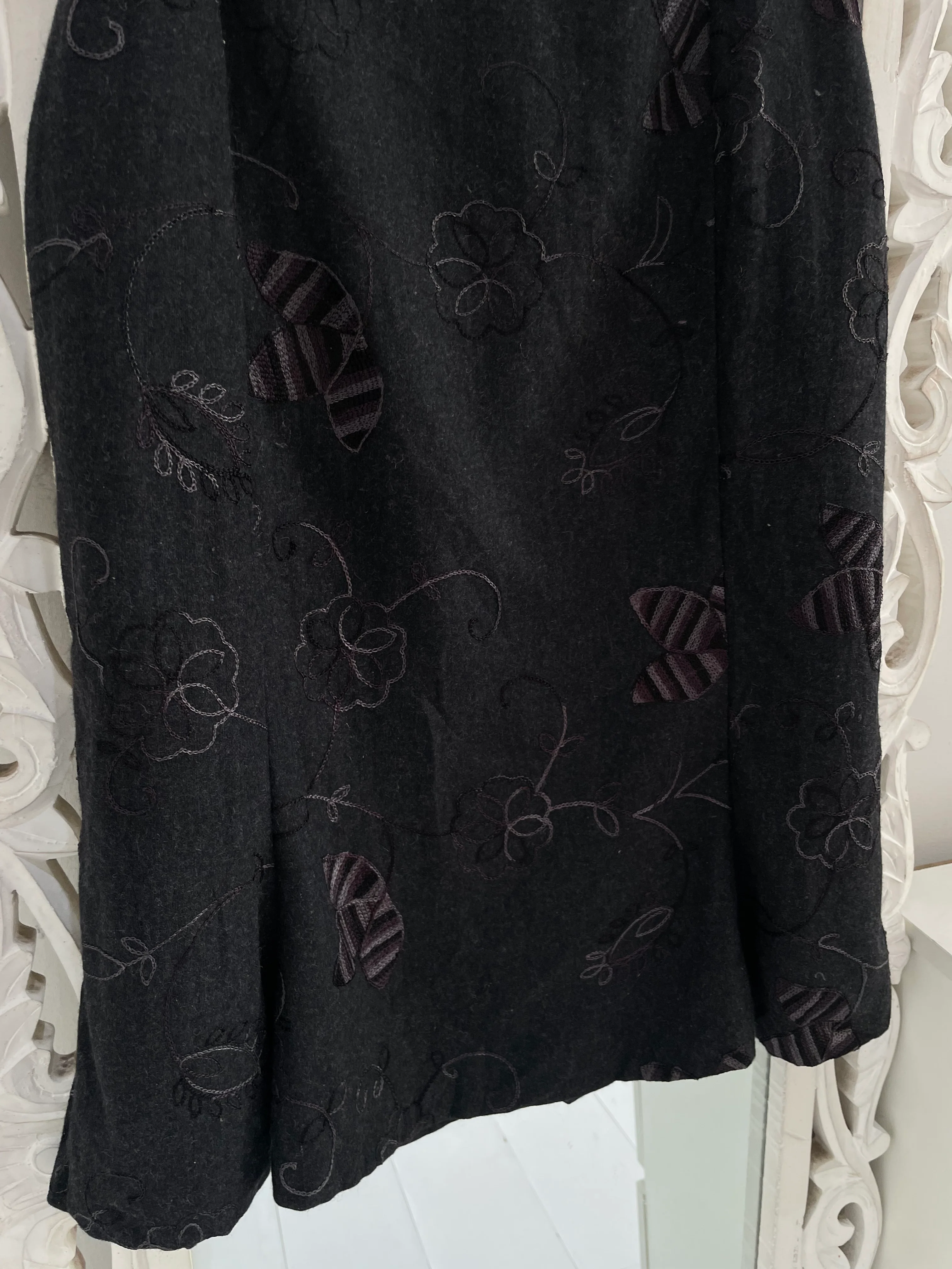 Embroidered Wool Vintage Skirt-Waist 32 - Image 3