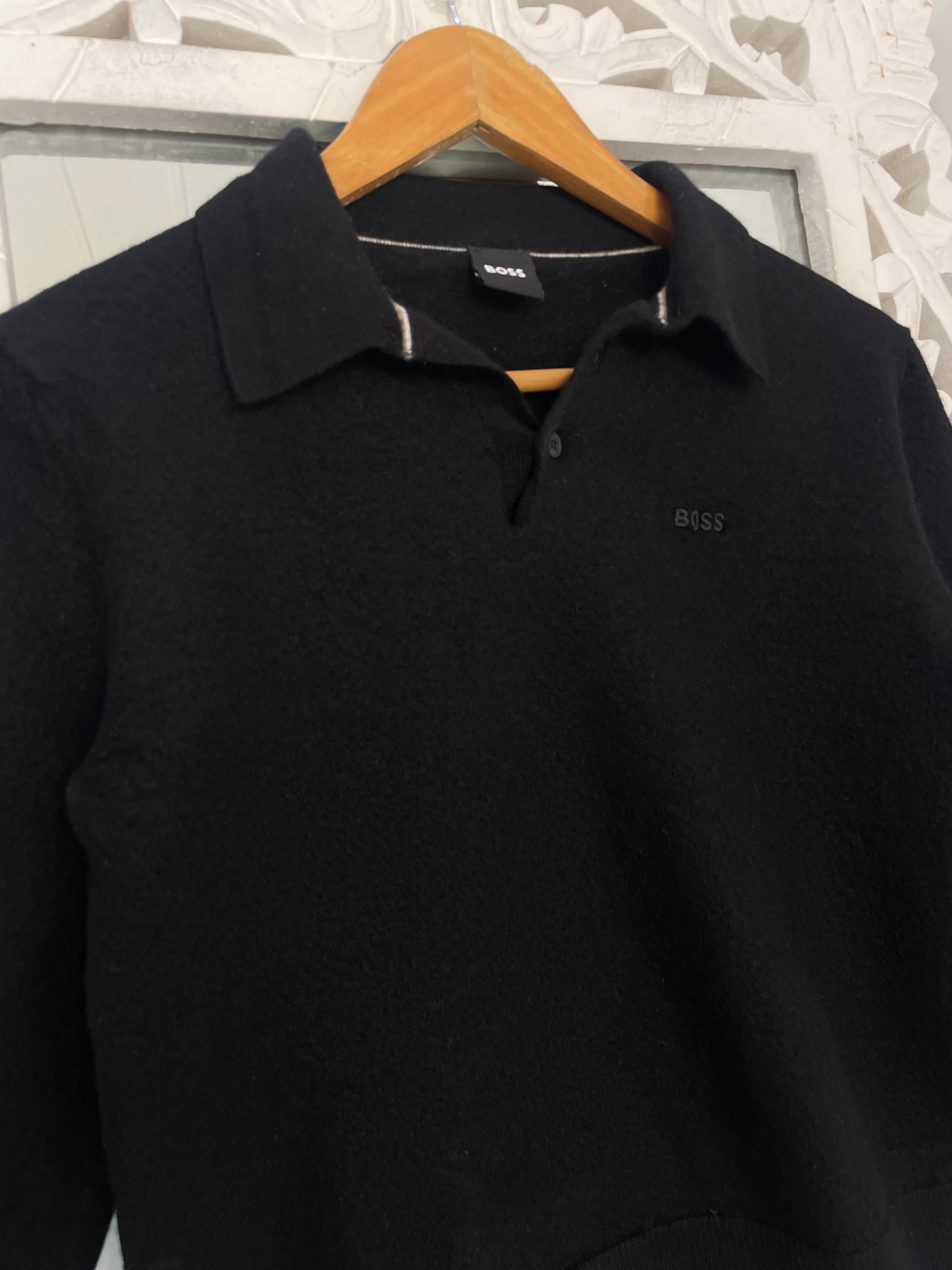 Hugo Boss 100% Virgin Wool Vintage Sweater-Chest 36 - Image 2