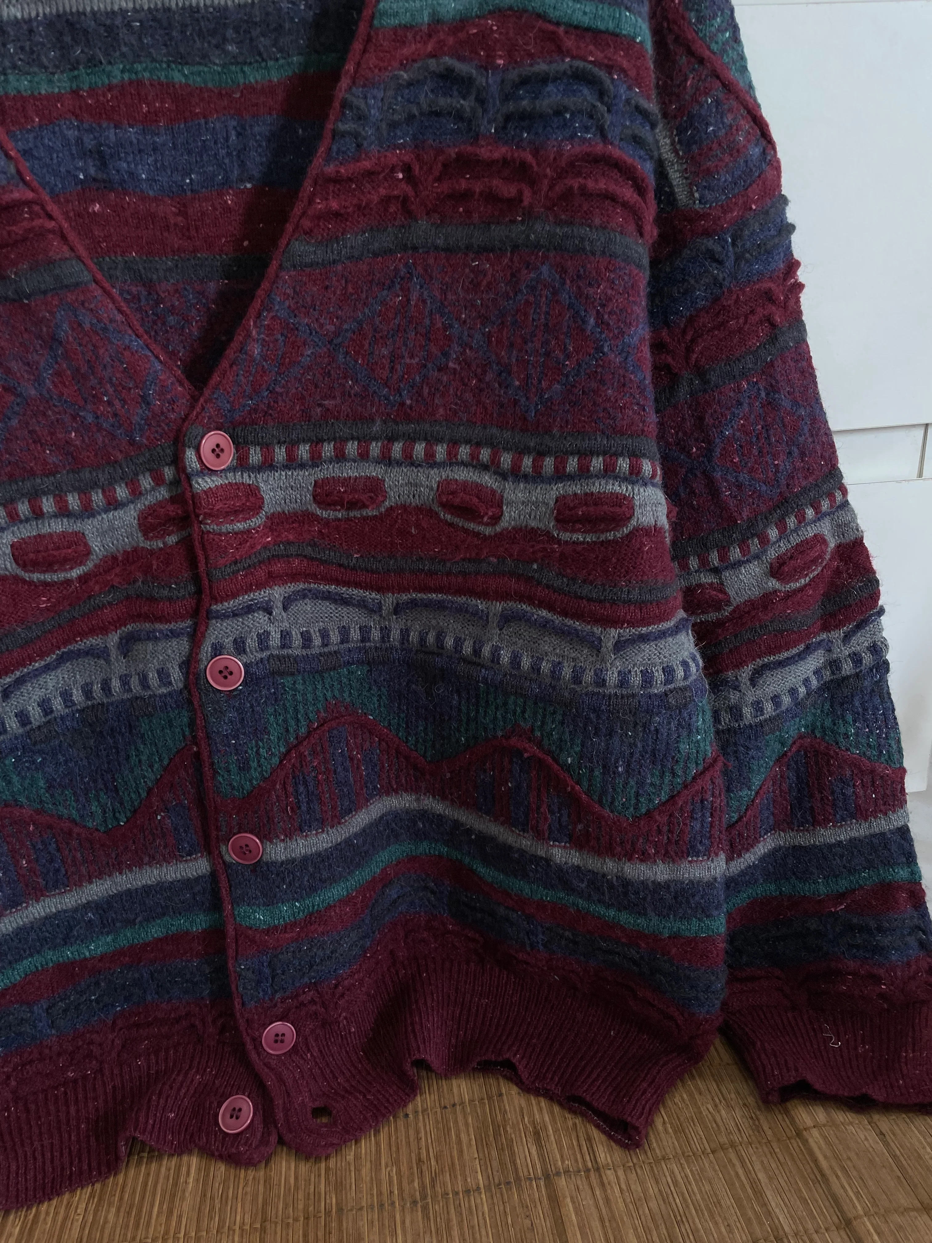 Vintage Artwork Sweater-Chest 44 - Image 3