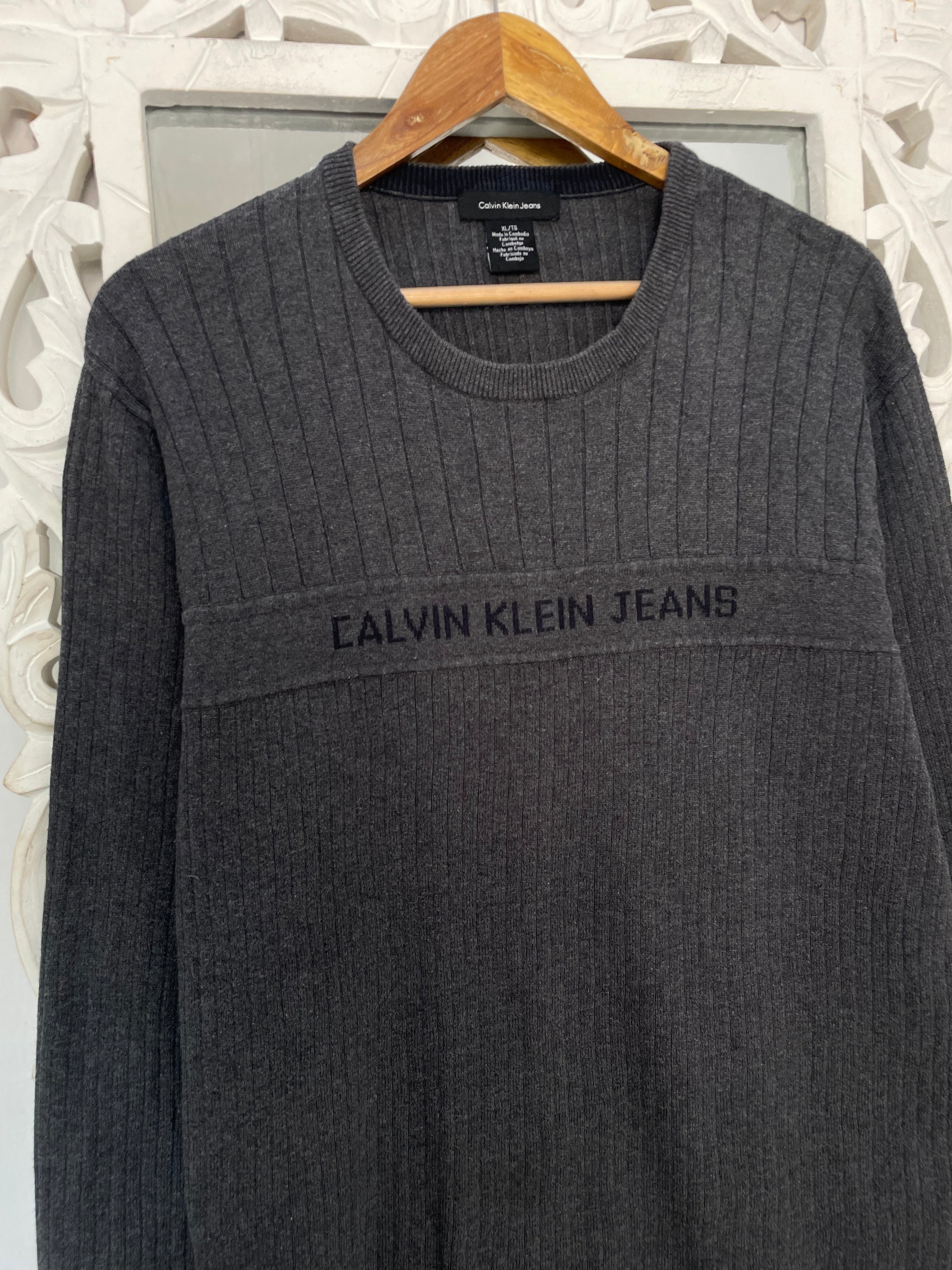 Calvin Klein Vintage Sweater-Chest 44 - Image 2