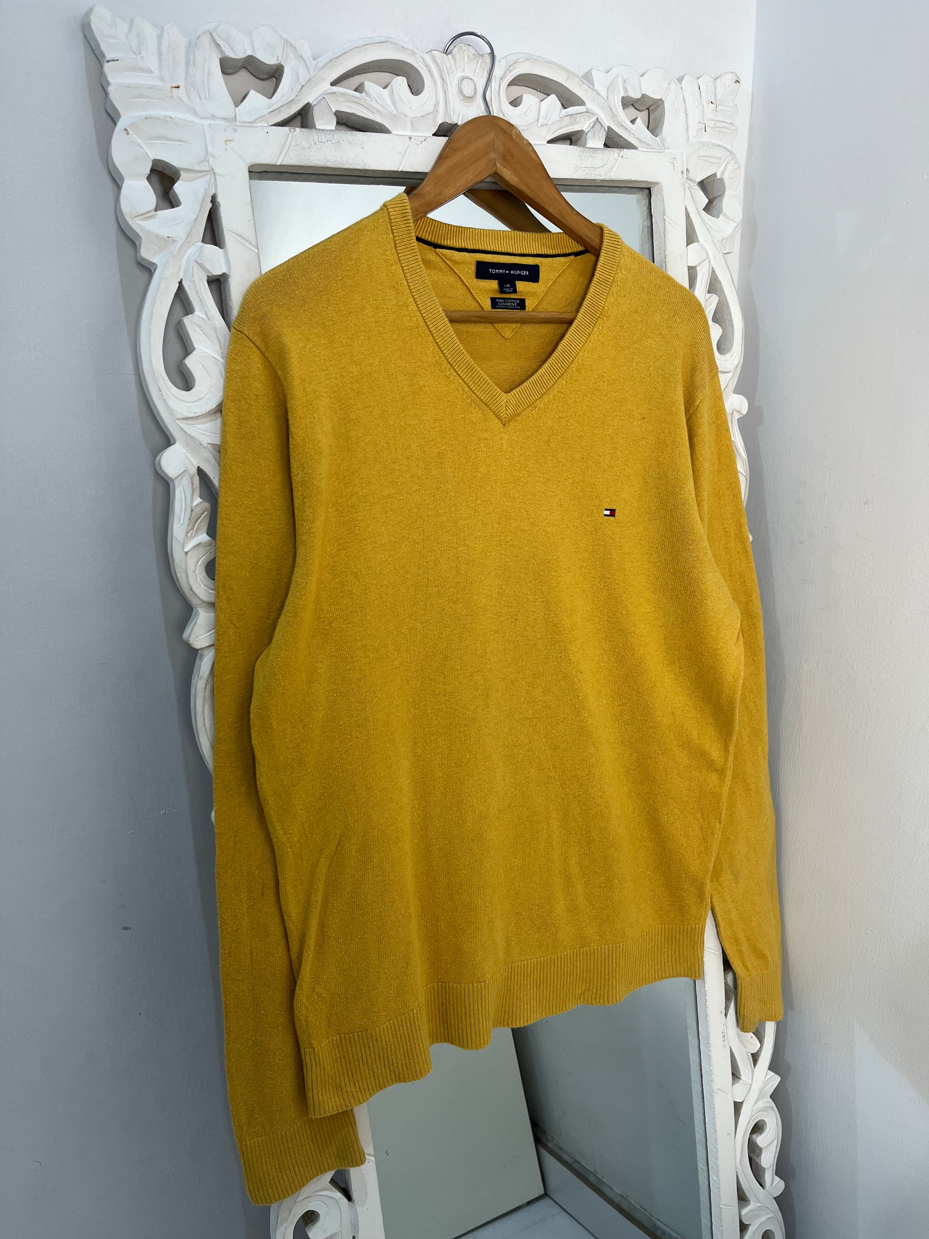 Vintage Tommy Hilfiger Sweater-Chest 42