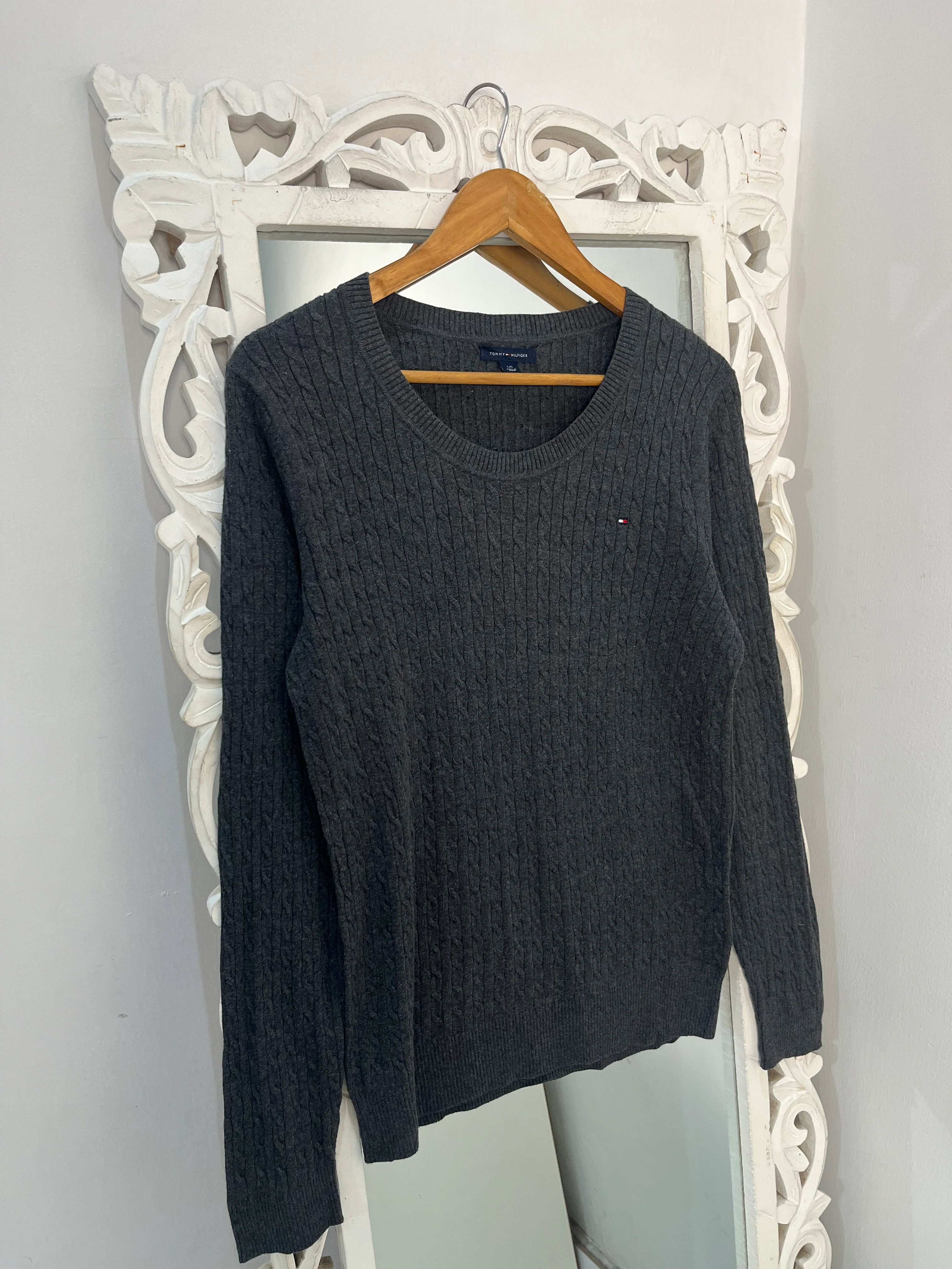 Vintage Tommy Hilfiger Sweater-Chest 38 to 40