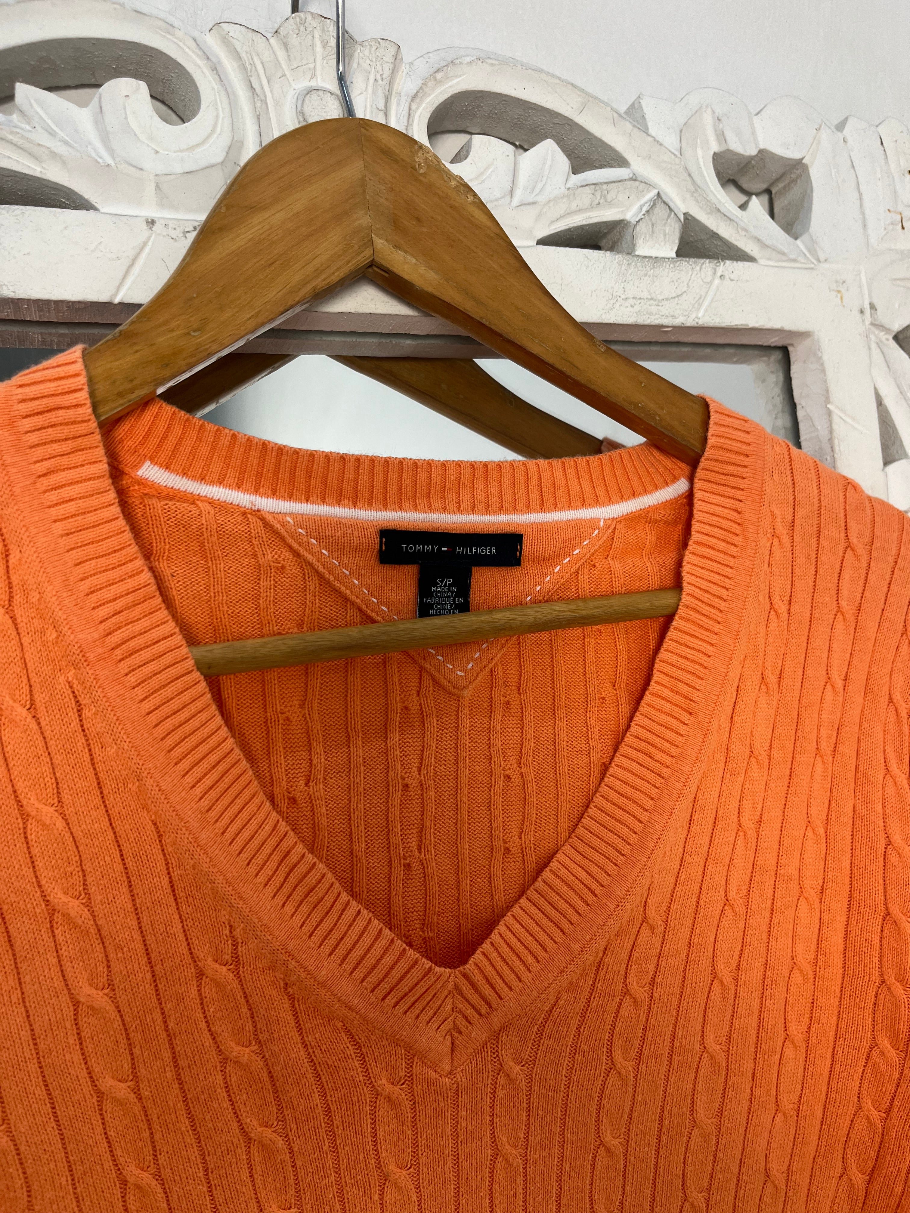 Vintage Tommy Hilfiger Sweater-Chest 34 to 36 - Image 2