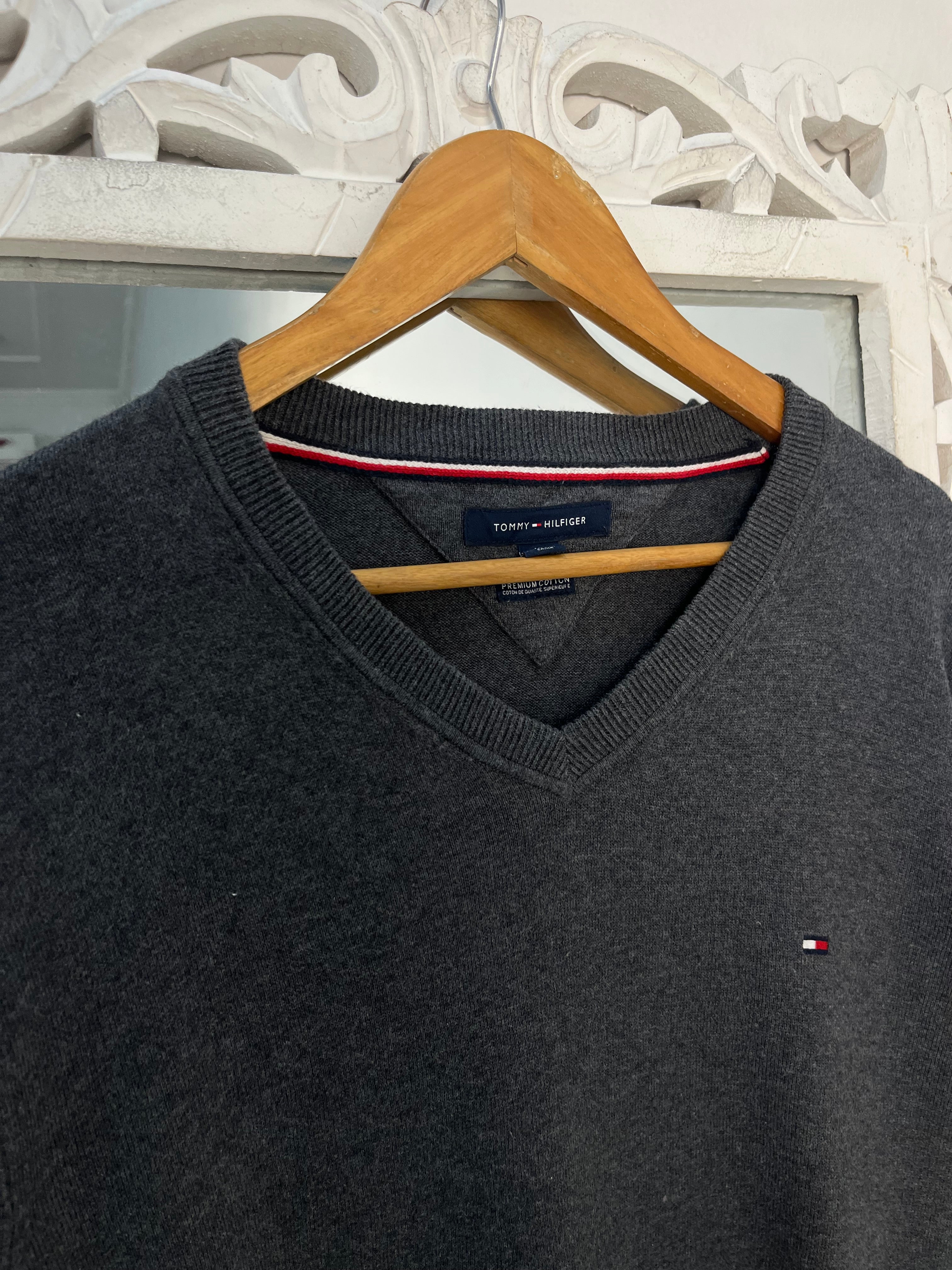 Vintage Tommy Hilfiger Sweater-Chest - Image 3