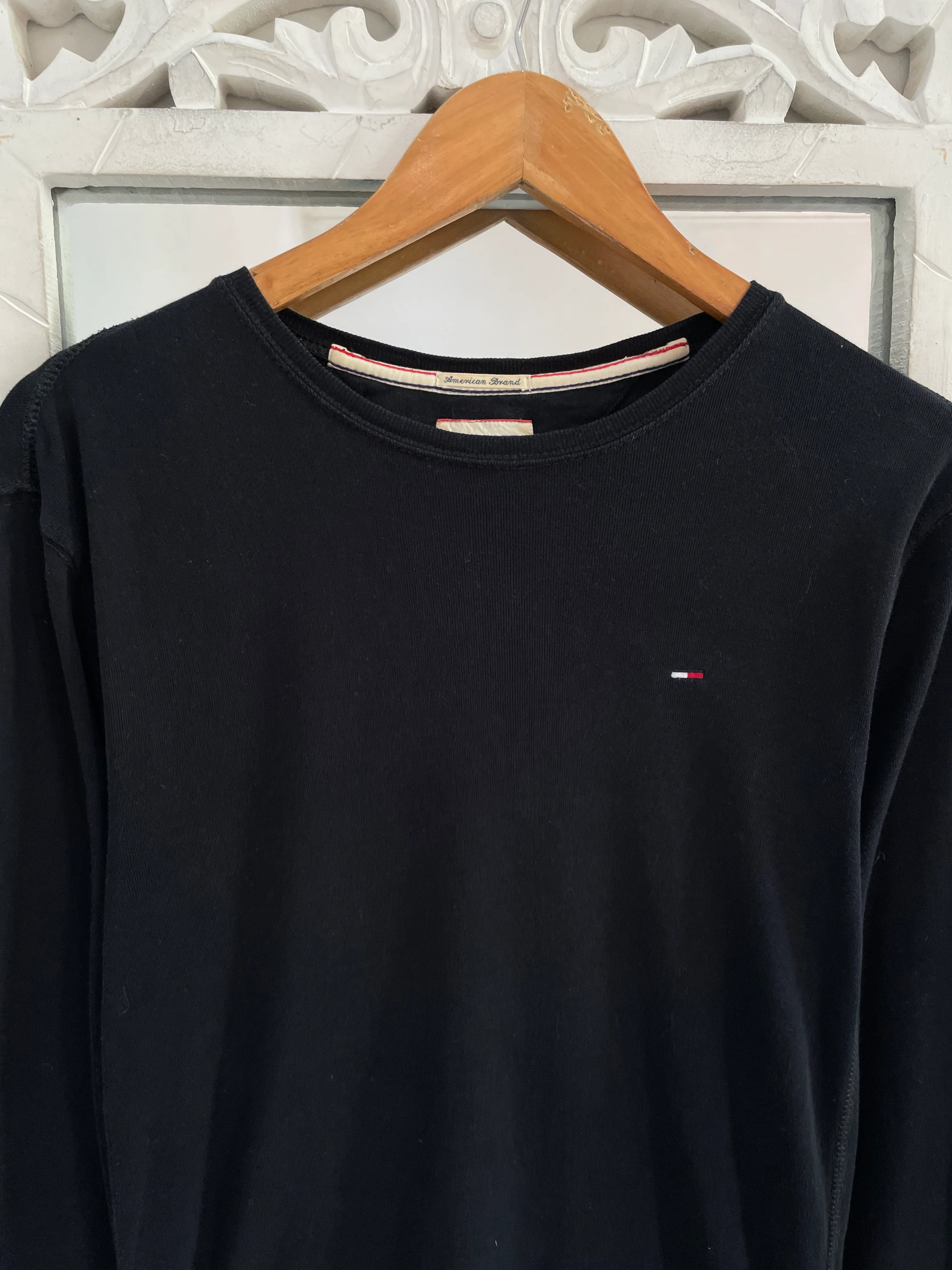 Tommy Hilfiger Vintage Top-Bust 38 to 42 - Image 2