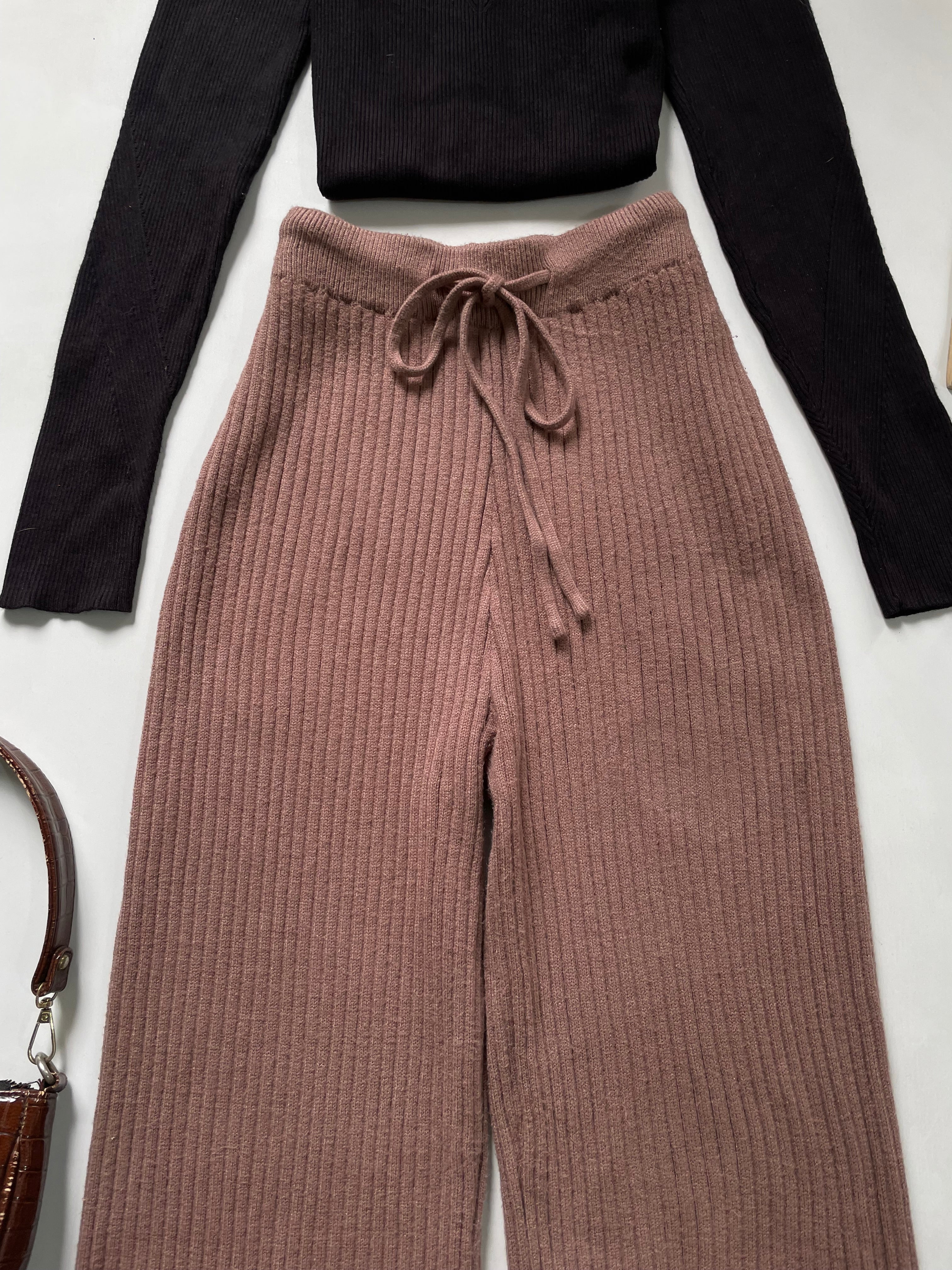 Warm Knitted Pants-Waist 28 to 32 - Image 2