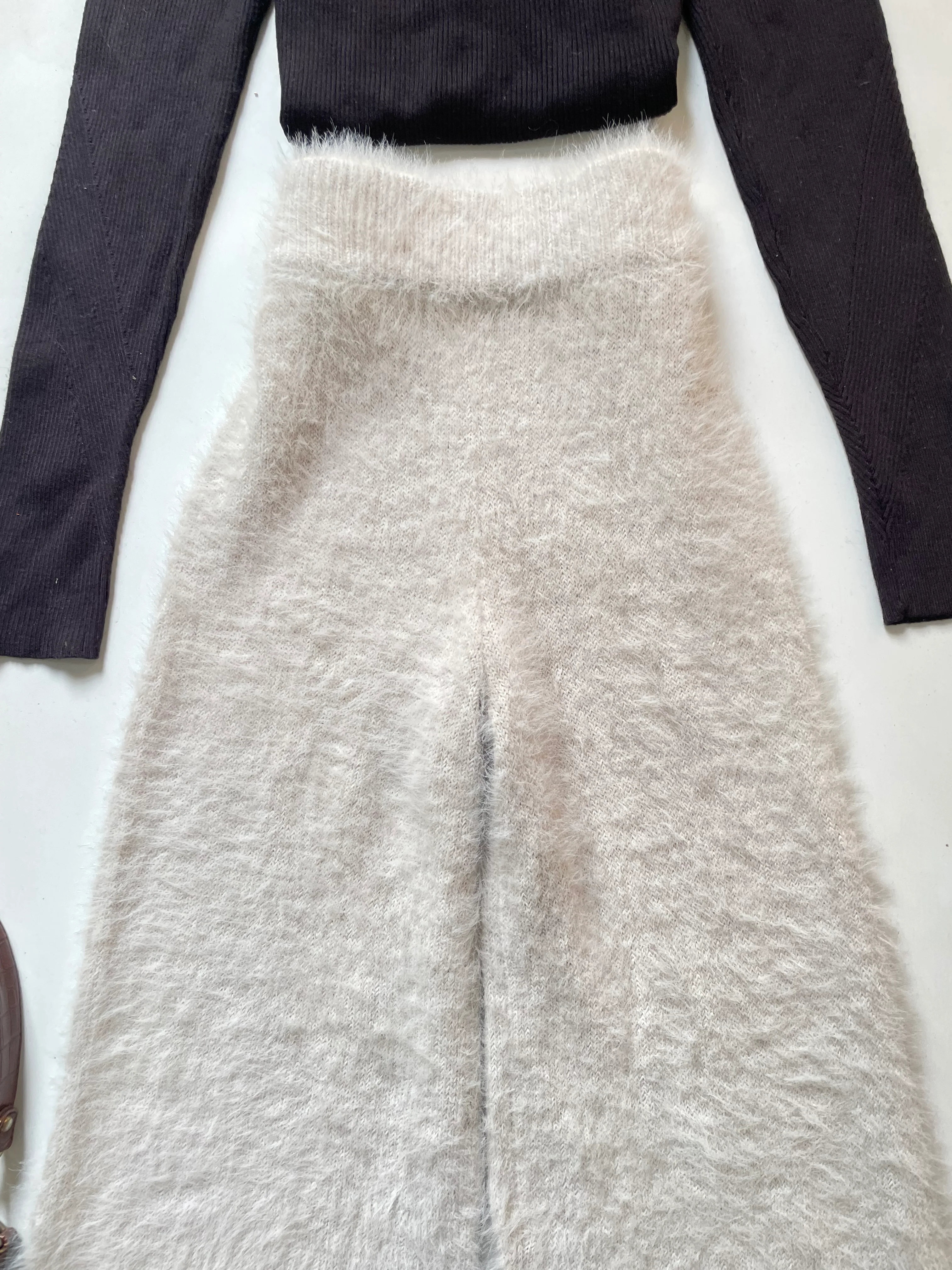 H&M Warm Knitted Pants-Waist 26 to 28 - Image 2