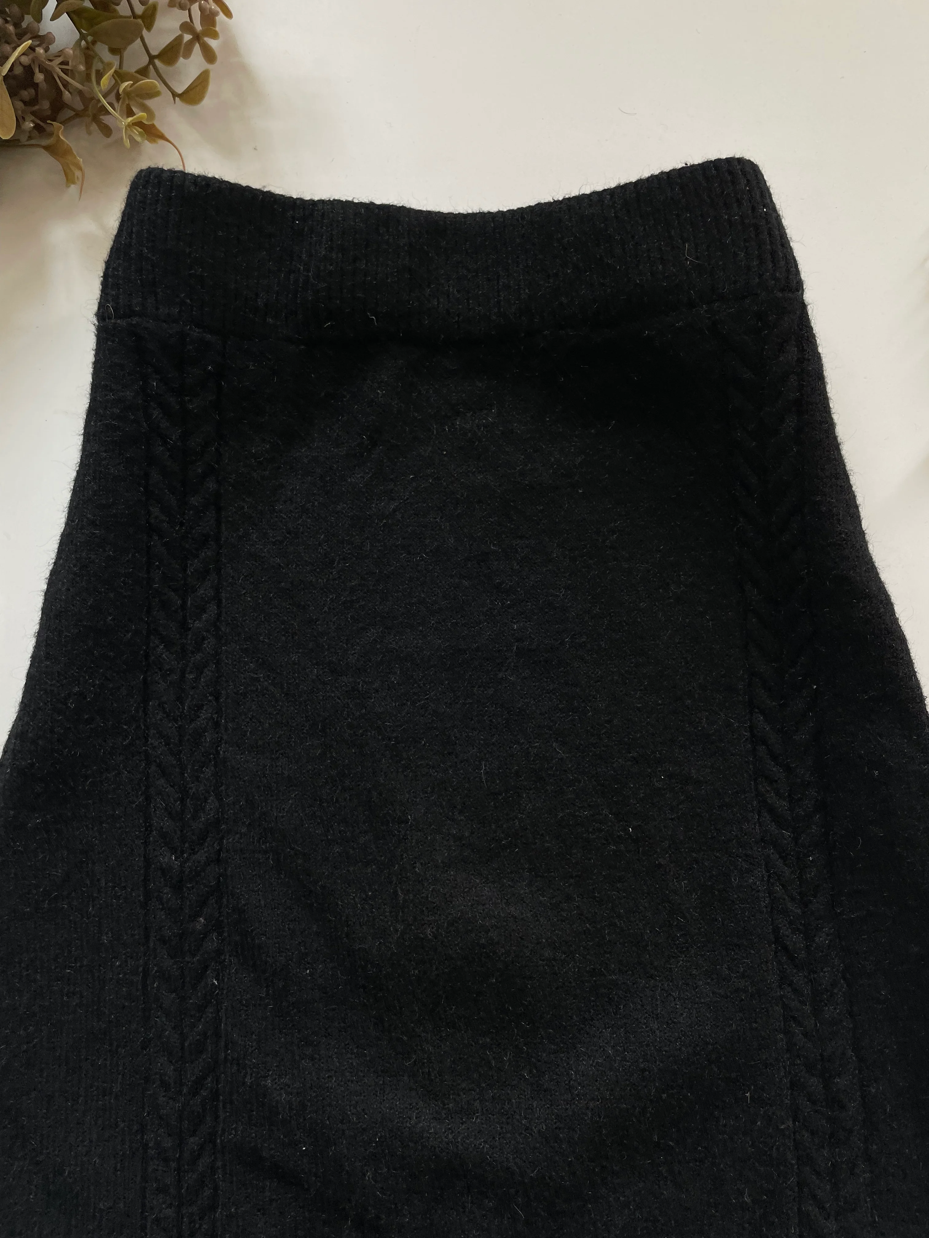 Warm Tweed Skirt-Waist 28 to 32 - Image 2