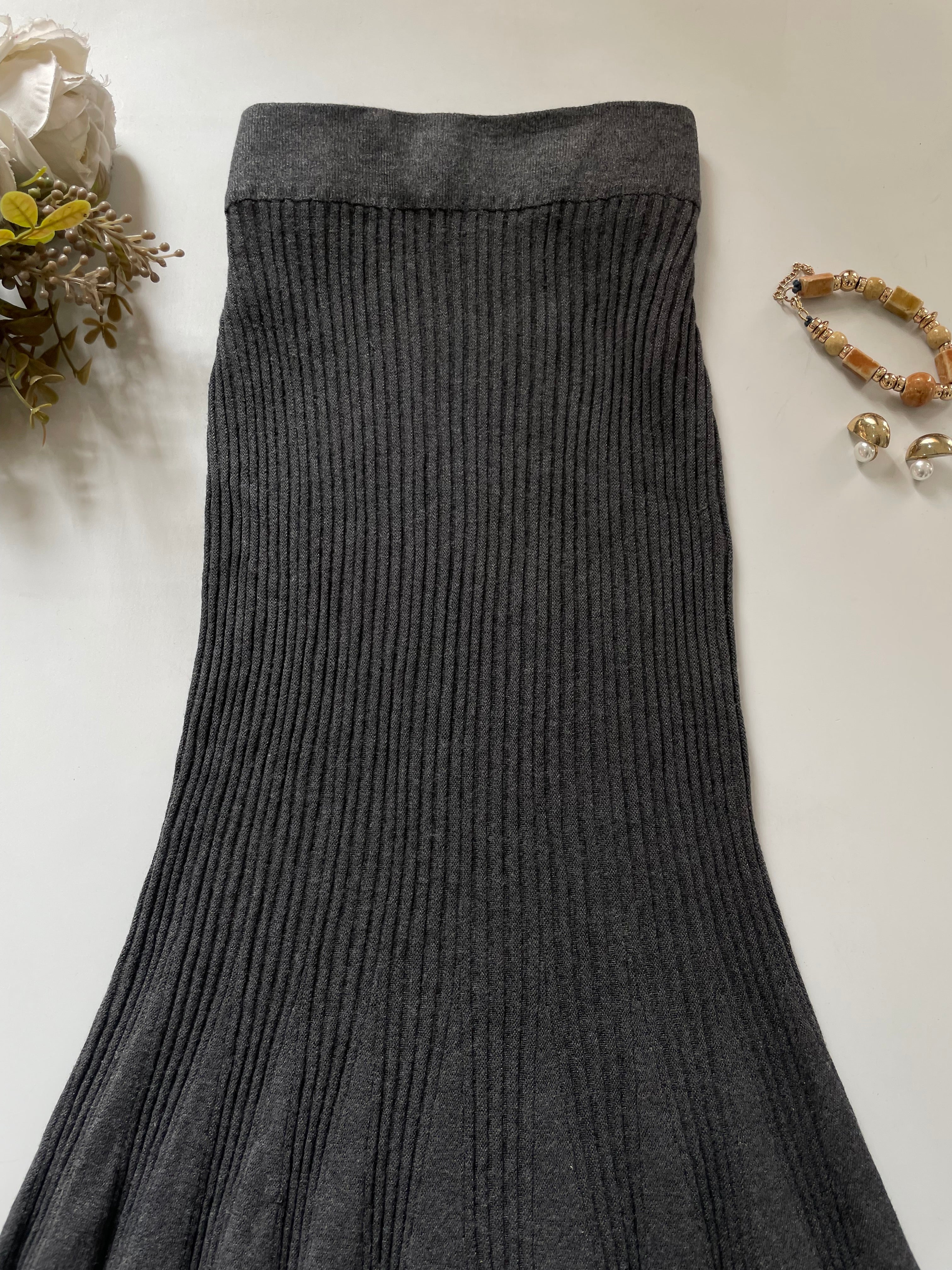 Warm Tweed Skirt-Waist 28 to 32 - Image 2