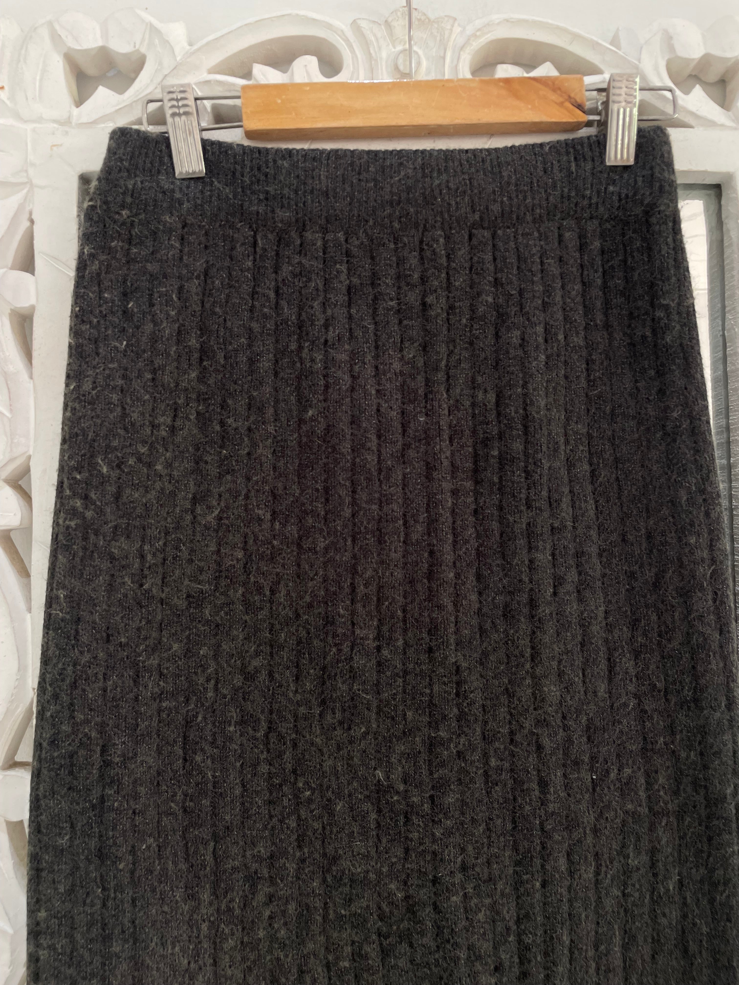 Warm Tweed Skirt-Waist 28 to 32 - Image 2