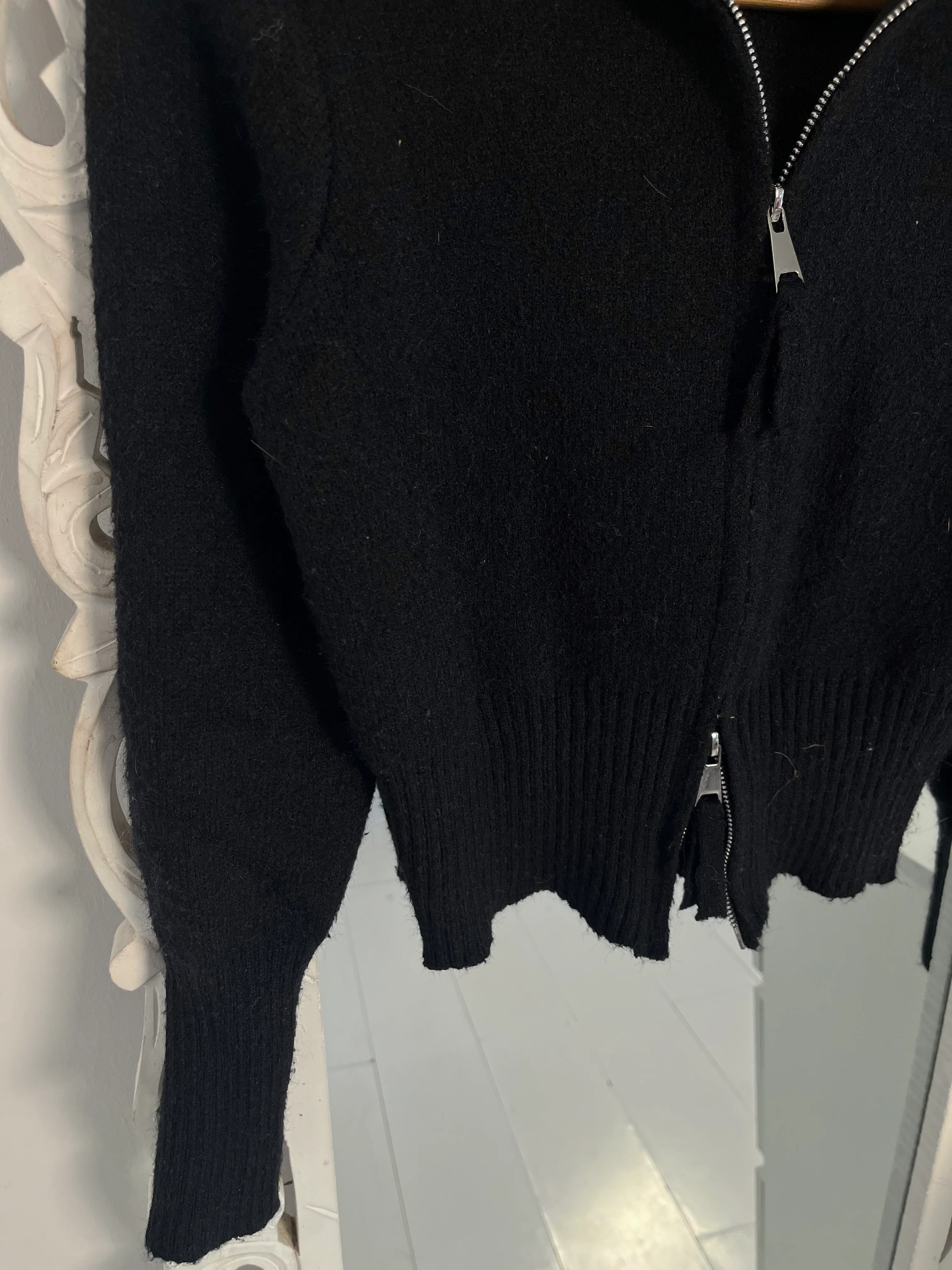 Chunky Two Way Zipper-Bust 34 - Image 3